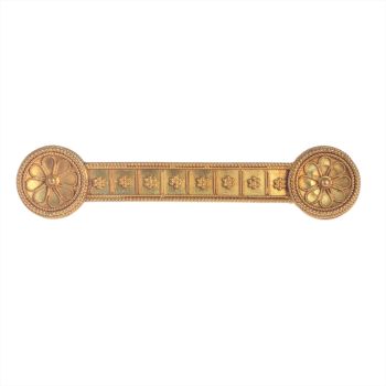 Vintage antique 19th Century 18K gold bar brooch decorated with gold granulation by Artista Desconhecido
