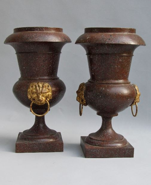 Pair of porphyry painted toleware Empire vases with gilded lion heads by Artista Desconhecido