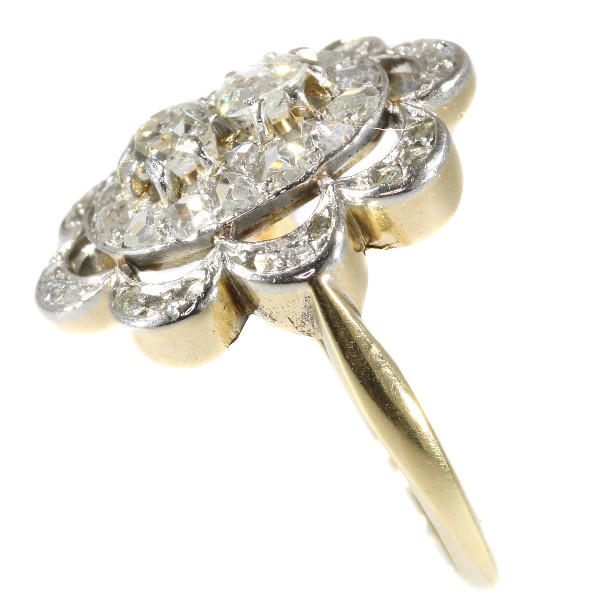 Late Victorian diamond engagement ring by Onbekende Kunstenaar