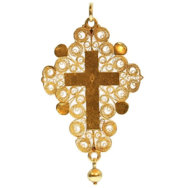 Antique gold French Rococo cross in filigree from around the French Revolution by Artista Desconhecido