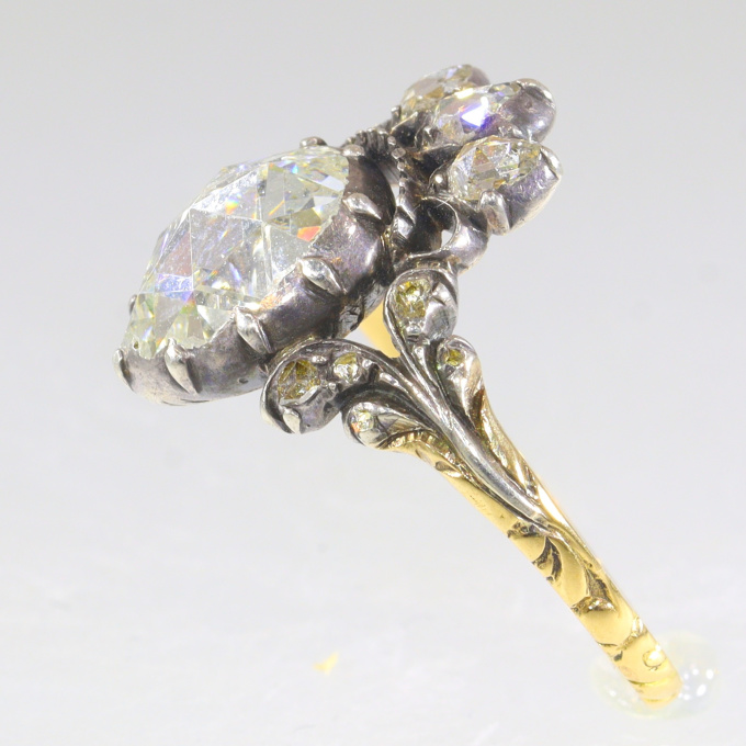 Victorian royal heart diamond engagement ring by Artista Sconosciuto