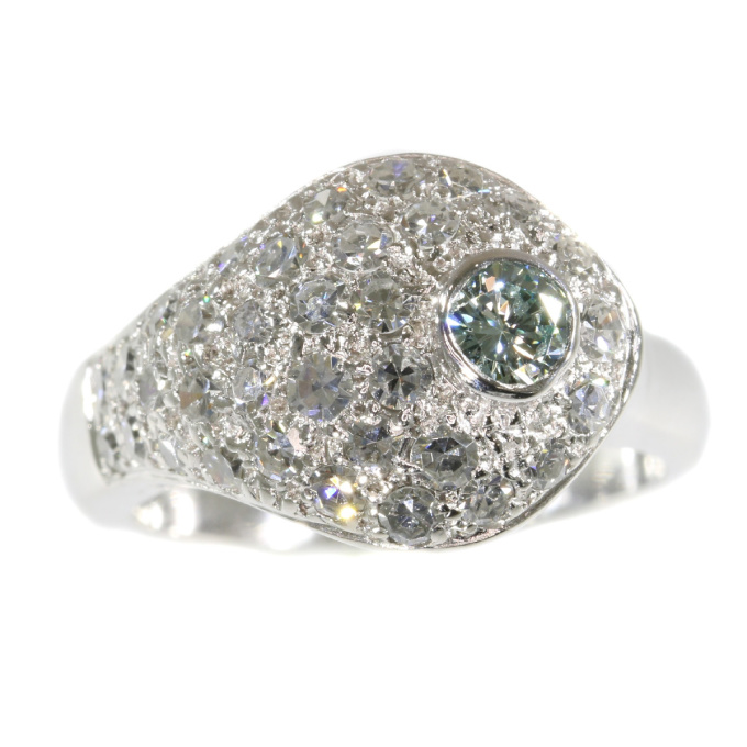 Vintage Fifties diamond ring with natural light blue diamond by Artista Sconosciuto