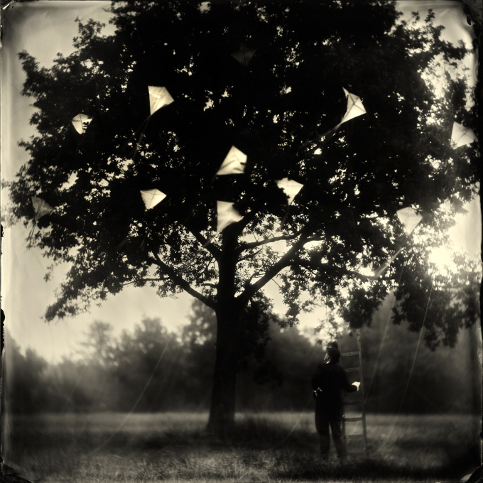 The Kite Runner, image size 86 x 86 cm, edition nr. 2/2AP by Alex Timmermans
