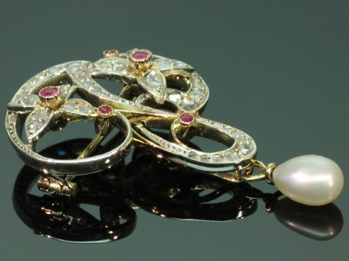 Art Nouveau brooch with diamonds and rubies Jugendstil by Artista Desconocido