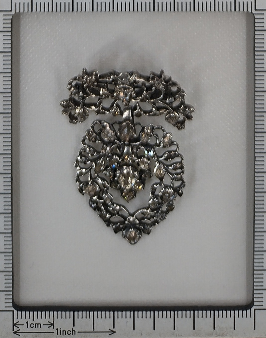 Antique 18th Century diamond set Flemish Heart brooch by Artiste Inconnu