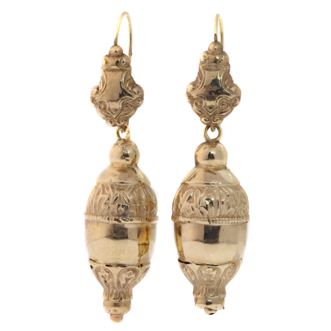 Victorian 18kt red gold dangle earrings, acorn motifs by Unknown artist