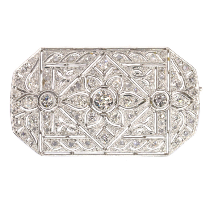 Vintage Art Deco platinum diamond brooch sold by Simons Jewellers The Hague & Amsterdam by Unknown Artist