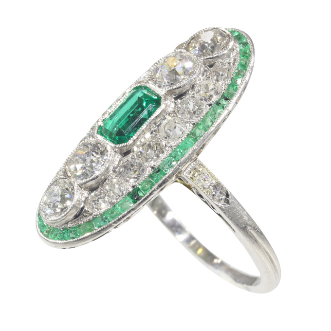 Genuine vintage Art Deco diamond and emerald engagement ring with high quality untreated Colombian emerald by Artista Sconosciuto
