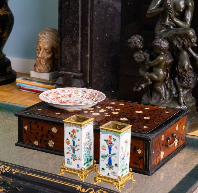 Indian colonial inlaid work box, 18th century by Artiste Inconnu
