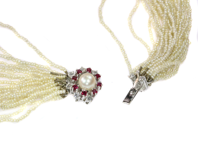 Vintage pearl necklace with 13000+ pearls and white gold diamond ruby closure by Unknown artist