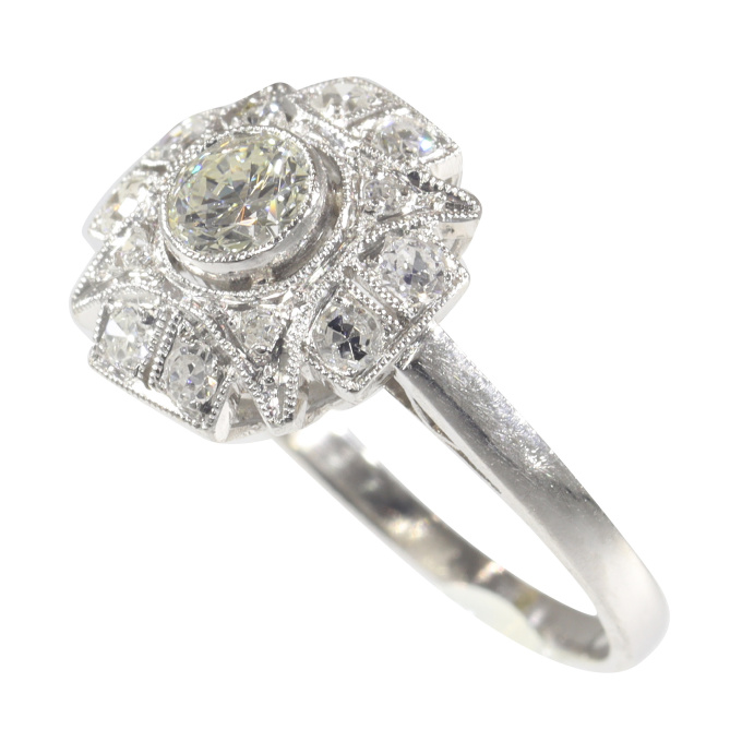 Vintage 1920's Art Deco diamond engagement ring by Artista Desconocido