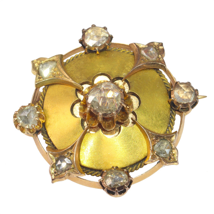 Vintage antique Victorian 18K gold brooch with rose cut diamonds by Artista Sconosciuto