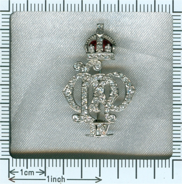 Platinum Art Deco diamond set enameled Crest of the 4th Queen's Own Hussars by Onbekende Kunstenaar