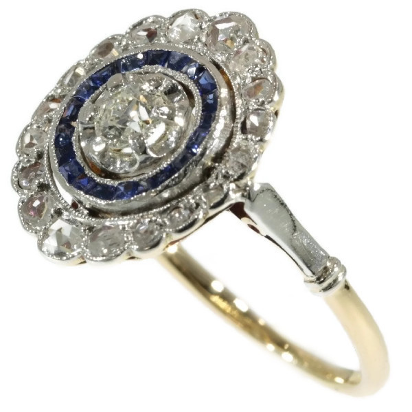 Art Deco diamond and sapphire engagement ring by Artista Desconhecido