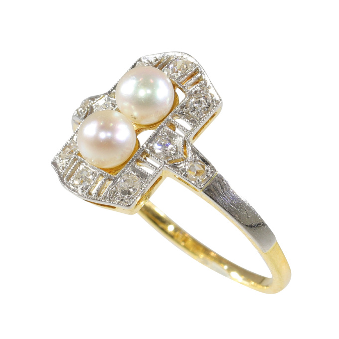 Vintage 1920's Edwardian Art Deco diamond and pearl engagement ring by Onbekende Kunstenaar