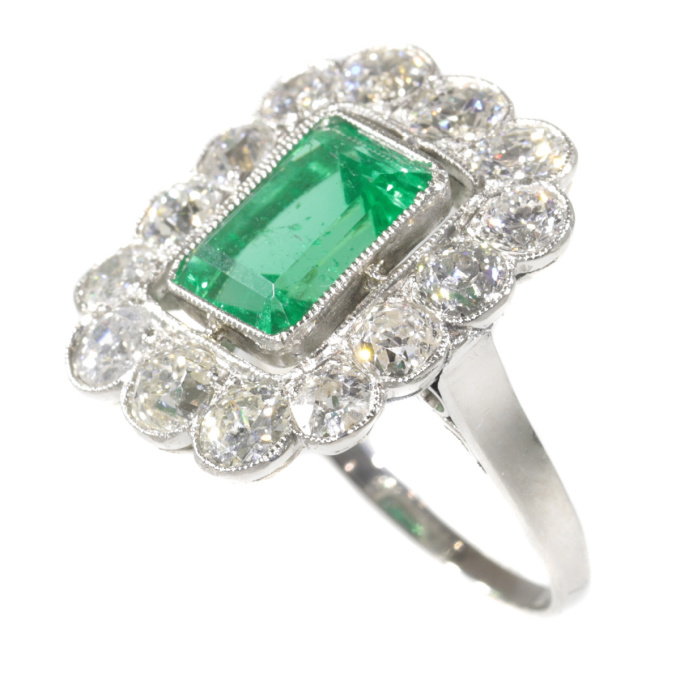 Vintage Fifties platinum diamond ring with untreated natural emerald by Artista Sconosciuto
