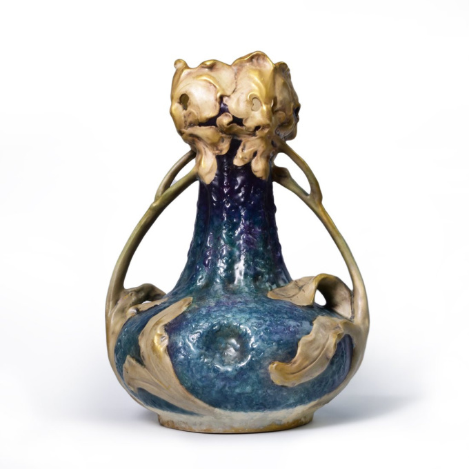 Iris by Amphora