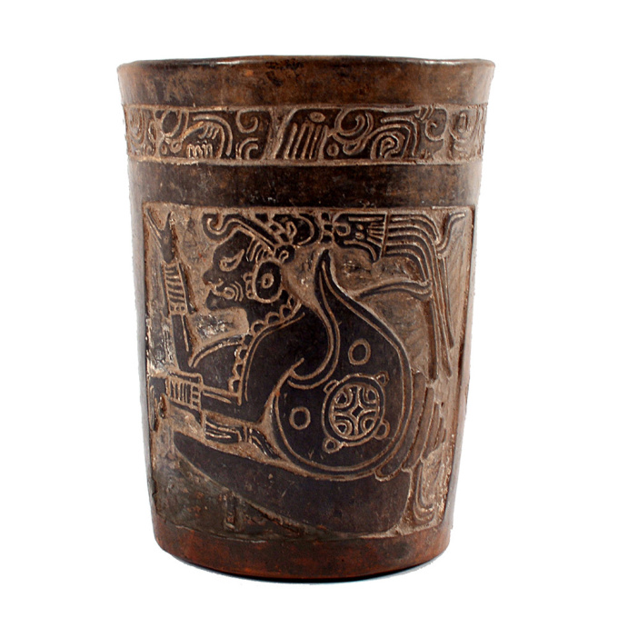 Central American Mayan terracotta cylindrical vessel, ca. 550 – 950 AD by Artiste Inconnu