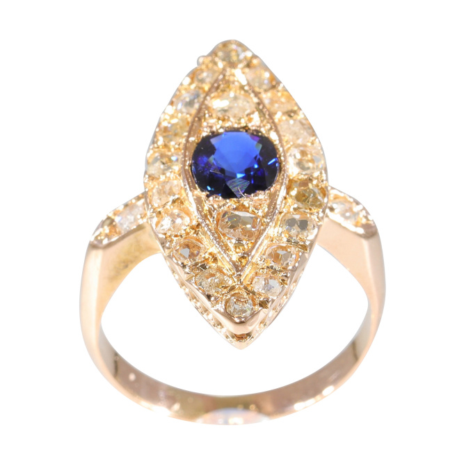 Vintage antique diamond marquise shaped ring with natural sapphire by Onbekende Kunstenaar