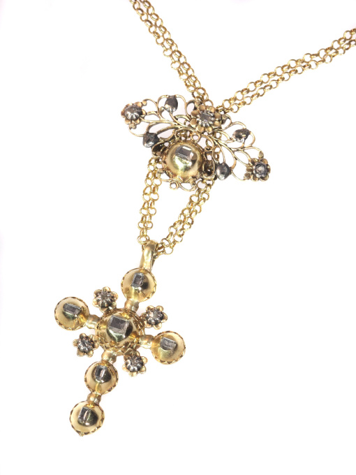 18th Century gold and diamond cross on necklace with table rose cut diamonds by Artista Sconosciuto