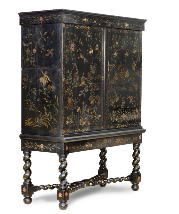 A Dutch Chinoiserie pinewood polychrome lacquered cabinet on stand by Artista Sconosciuto