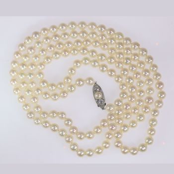 Vintage Art Deco Belle Epoque long pearl necklace (sautoir) with platinum large diamonds closure by Unknown Artist