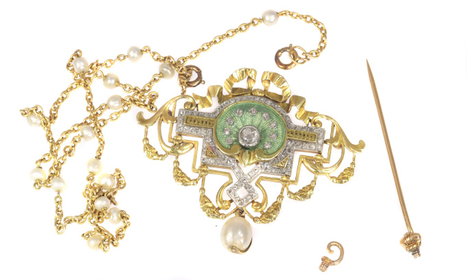 Vintage Belle Epoque brooch and pendant on chain enameled set with 109 diamonds by Artista Desconhecido