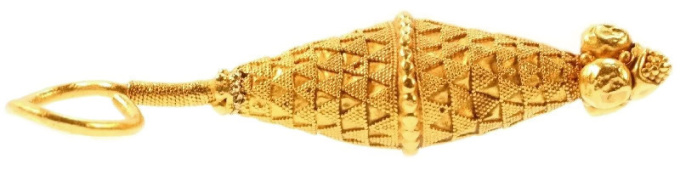 Ancient yellow gold granulated ear-ring by Unbekannter Künstler