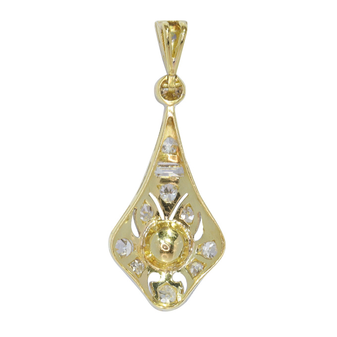 Vintage 1920's Art Deco diamond and pearl pendant by Onbekende Kunstenaar