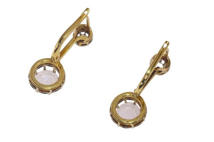 Vintage 1930's Interbellum earrings with large rose cut diamonds by Onbekende Kunstenaar