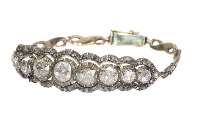 Typical Dutch rose cut diamond bracelet in Victorian style with large rose cuts by Artista Desconhecido