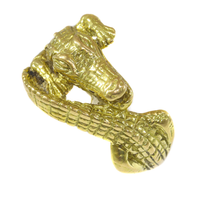 Vintage 18K gold crocodile/alligator ring wrapped around the finger by Unknown artist
