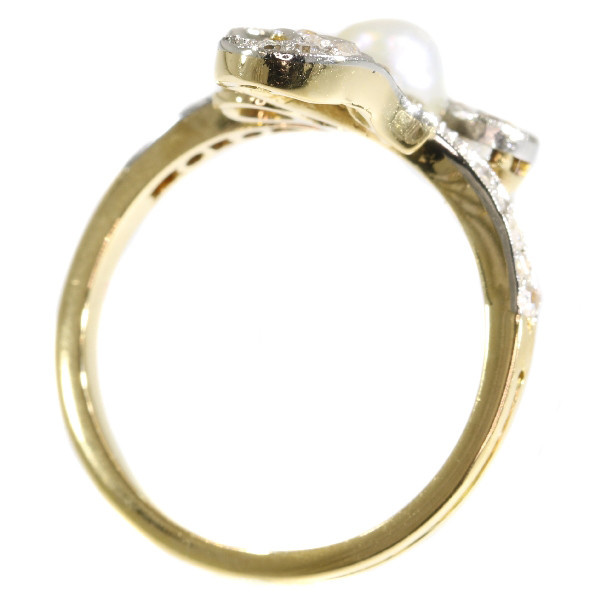 Elegant late Victorian diamond and pearl ring by Unbekannter Künstler