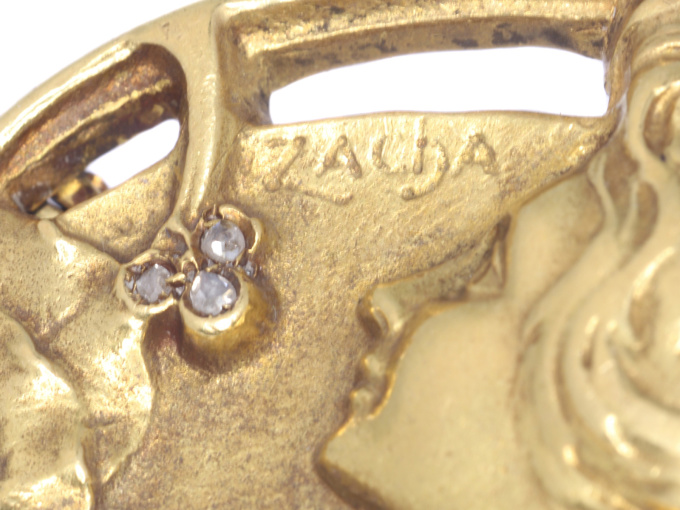 Art Nouveau floral gold pin Lady profile signed Zacha by Unbekannter Künstler