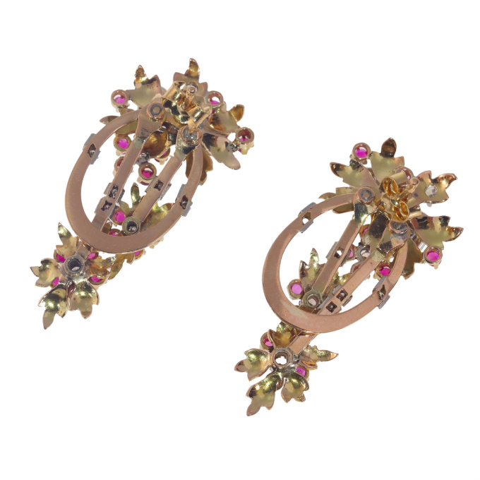 Vintage 1950's Retro pendent earrings with diamonds and rubies by Onbekende Kunstenaar