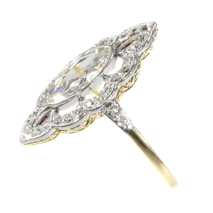 Most charming Belle Epoque diamond engagement ring by Onbekende Kunstenaar