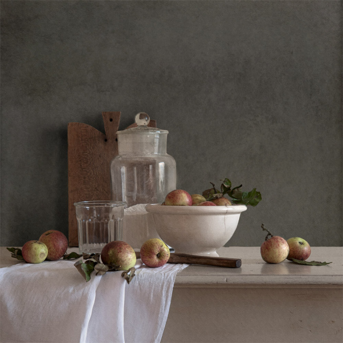 Stilleven met appels by Tineke Stoffels