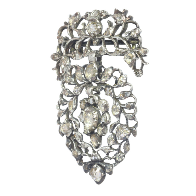 Antique 18th Century diamond set Flemish Heart brooch by Onbekende Kunstenaar