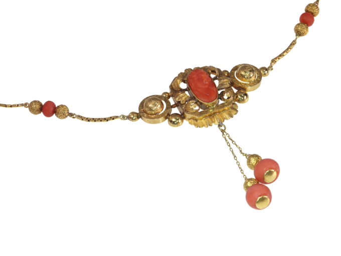 French Antique Gold and Coral Cameo Necklace by Artista Desconocido