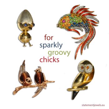 Sparkly groovy chicks by Onbekende Kunstenaar