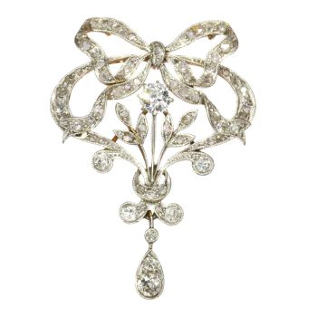Belle Epoque brooch and pendant in guirland style with 72 diamonds by Unknown Artist