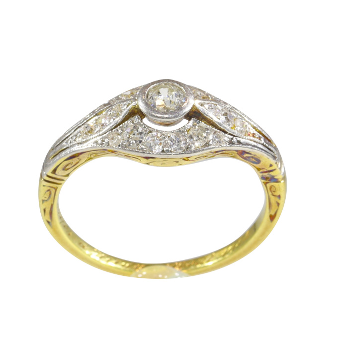 Vintage Art Deco diamond engagement ring by Unknown artist