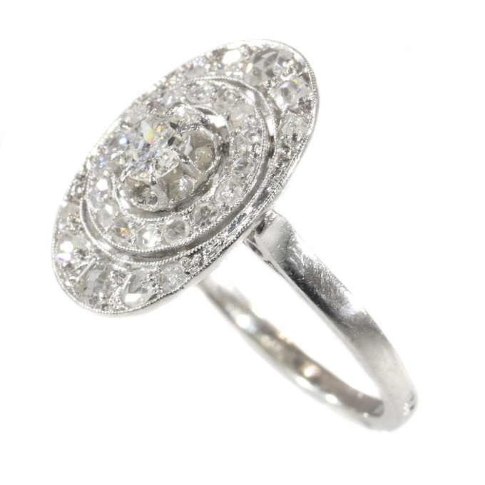 French Vintage Art Deco diamond engagement ring by Onbekende Kunstenaar
