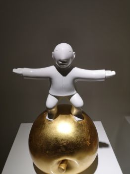 'Gold Apple' by Xie Aige