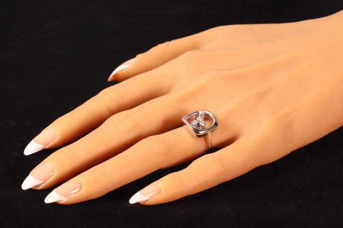 Vintage 1960's diamond ring by Onbekende Kunstenaar