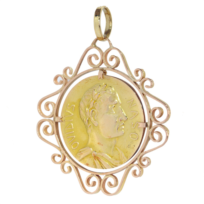Antique gold medal with the face of Ovid, one of the three canonical poets of Latin literature by Artiste Inconnu