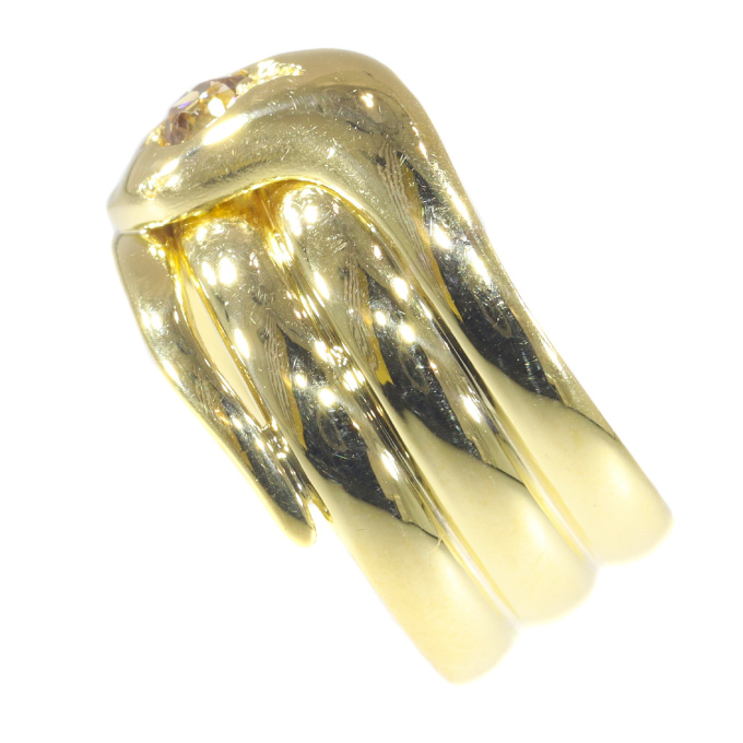 Antique gold snake ring with fancy colour diamond in head by Onbekende Kunstenaar