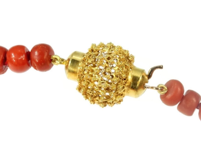 Dutch Victorian antique coral bead necklace with gold filigree closure by Unknown artist