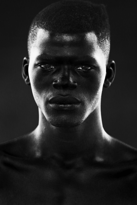 I am a Man (black) by Micky Hoogendijk