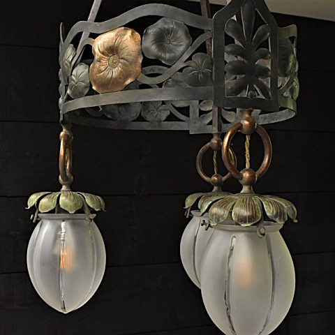 Arts and crafts hanglamp by Onbekende Kunstenaar